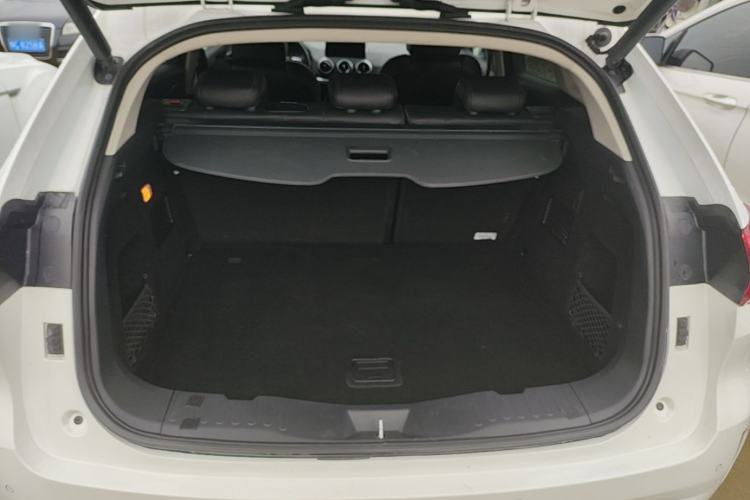 Used Wey VV5 2017 2.0T Ultra-Luxury Version Trunk