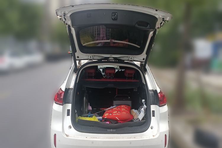 Used Wey VV5 2017 2.0T Ultra-Luxury Version Trunk