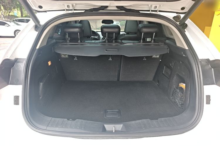 Used Wey VV5 2017 2.0T Ultra-Luxury Version Trunk