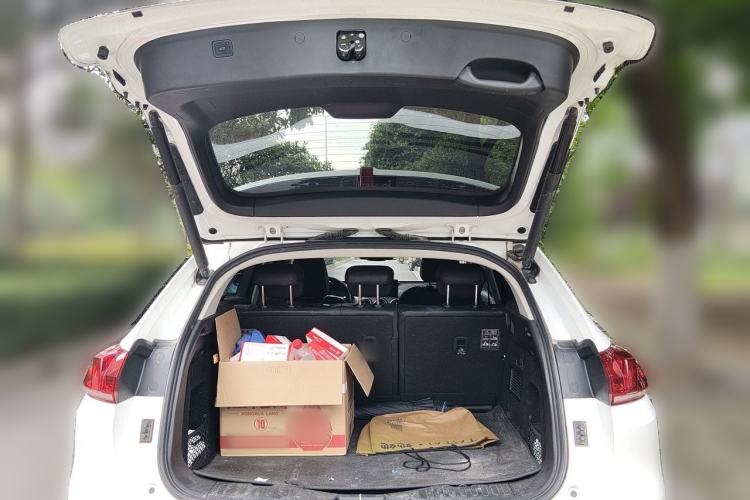 Used Wey VV5 2017 2.0T Ultra-Luxury Version Trunk