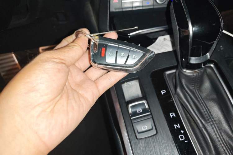Used Wey VV5 2017 2.0T Ultra-Luxury Version Vehicle Key
