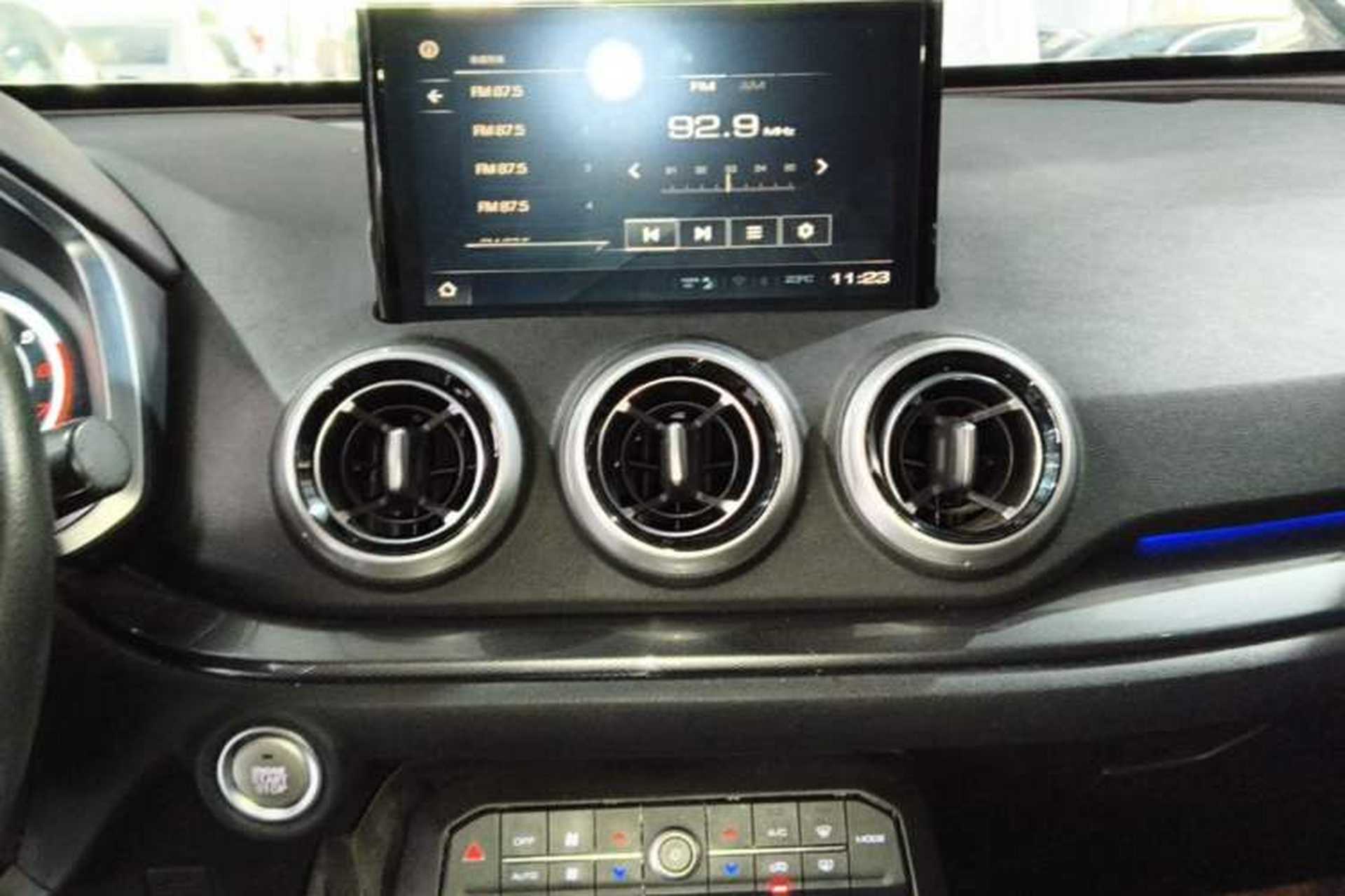Used Wey VV5 2019 1.5T Two-Wheel Drive Smart Pioneer Audio And AC Panel