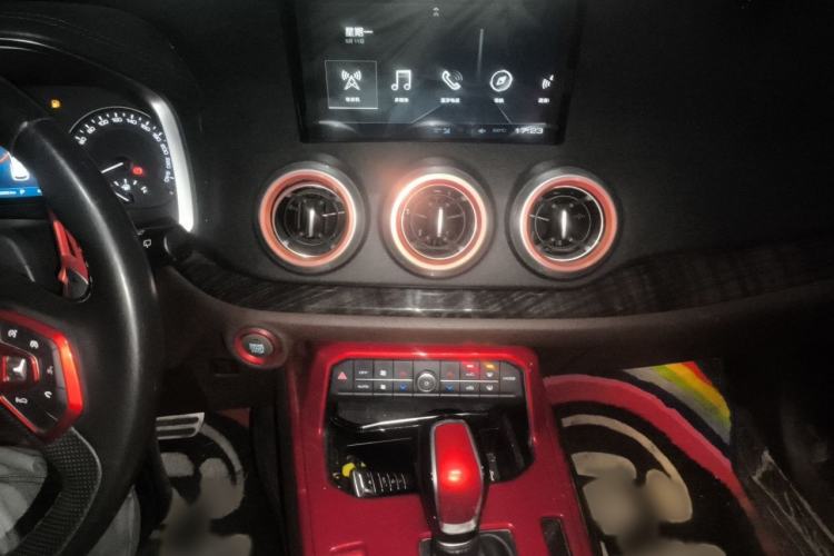 Used Wey VV5 2019 Upgraded Model 2.0T Two-Wheel Drive Ultra-Luxury Version China V Standard Audio And AC Panel