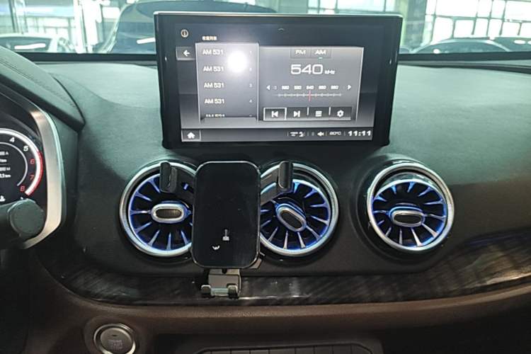 Used Wey VV5 2019 Upgraded Model 2.0T Two-Wheel Drive Flagship Version China V Standard Audio And AC Panel