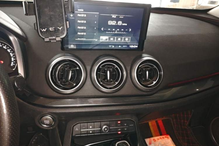 Used Wey VV5 2019 Upgraded Model 2.0T Two-Wheel Drive Ultra-Luxury Version China V Standard Audio And AC Panel