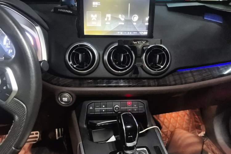 Used Wey VV5 2019 Upgraded Model 2.0T Two-Wheel Drive Flagship Version China VI Standard Audio And AC Panel