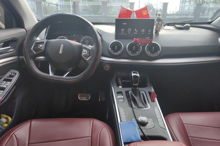 Used Wey VV5 2019 Upgraded Model 2.0T Two-Wheel Drive Flagship Version China V Standard Center Console