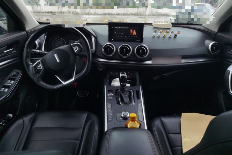 Used Wey VV5 2019 Upgraded Model 2.0T Two-Wheel Drive Ultra-Luxury Version China VI Standard Center Console