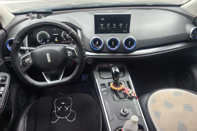 Used Wey VV5 2019 Upgraded Model 2.0T Two-Wheel Drive Flagship Version China VI Standard Center Console