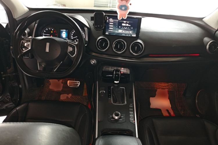 Used Wey VV5 2019 Upgraded Model 2.0T Two-Wheel Drive Ultra-Luxury Version China V Standard Center Console