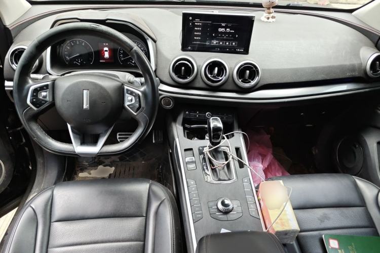 Used Wey VV5 2019 Upgraded Model 2.0T Two-Wheel Drive Ultra-Luxury Version China VI Standard Center Console