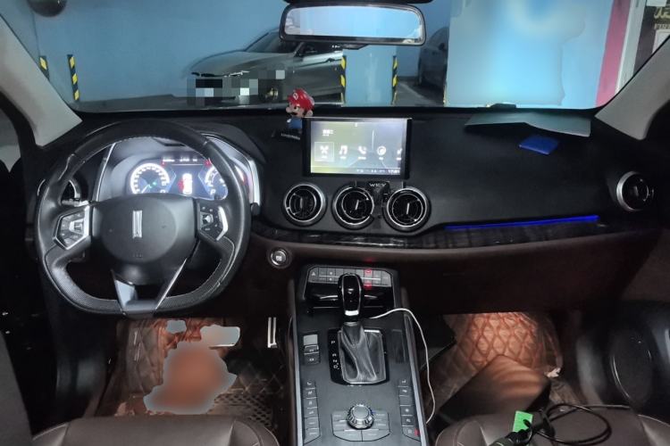 Used Wey VV5 2019 Upgraded Model 2.0T Two-Wheel Drive Flagship Version China VI Standard Center Console