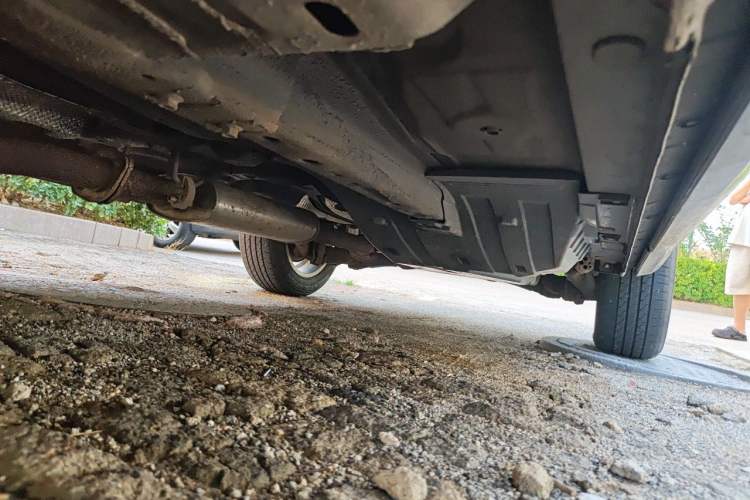 Used Wey VV5 2019 1.5T Two-Wheel Drive Color Pioneer Chassis Front Left
