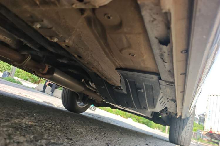 Used Wey VV5 2019 1.5T Two-Wheel Drive Smart Pioneer Chassis Front Left