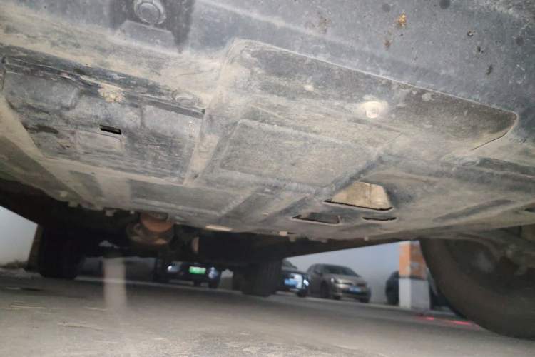Used Wey VV5 2019 Upgraded Model 2.0T Four-Wheel Drive Flagship Version China V Standard Chassis Front