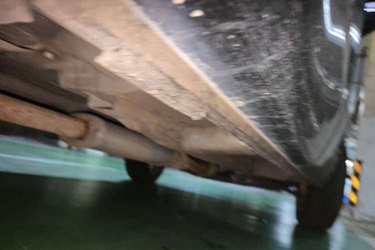 Used Wey VV5 2019 1.5T Two-Wheel Drive Color Pioneer Chassis Rear Right