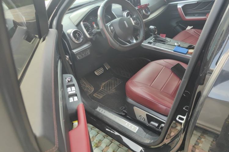 Used Wey VV5 2019 Upgraded Model 2.0T Two-Wheel Drive Flagship Version China V Standard Driver Seat