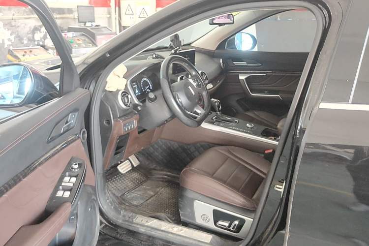 Used Wey VV5 2019 Upgraded Model 2.0T Two-Wheel Drive Ultra-Luxury Version China V Standard Driver Seat