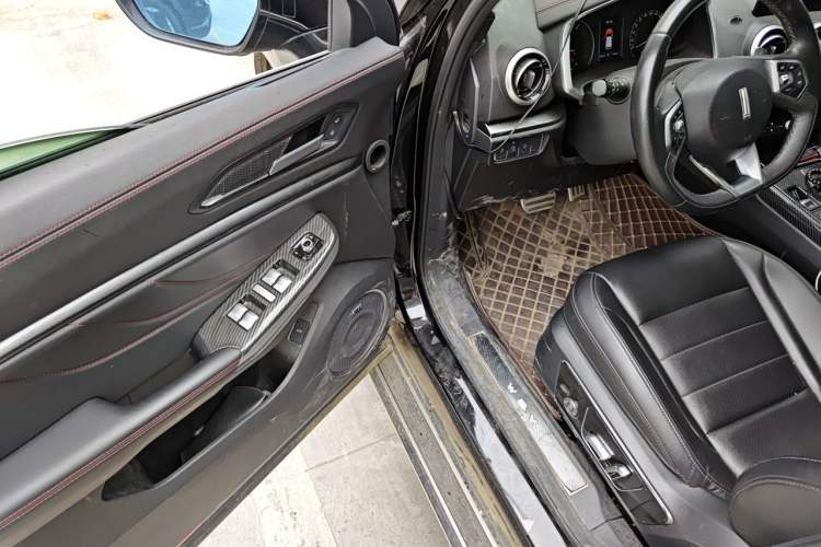 Used Wey VV5 2019 Upgraded Model 2.0T Two-Wheel Drive Ultra-Luxury Version China V Standard Driver Seat