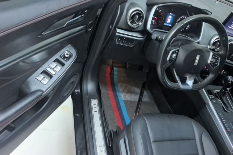 Used Wey VV5 2019 2.0T Two-Wheel-Drive Ultimate Edition Driver Seat