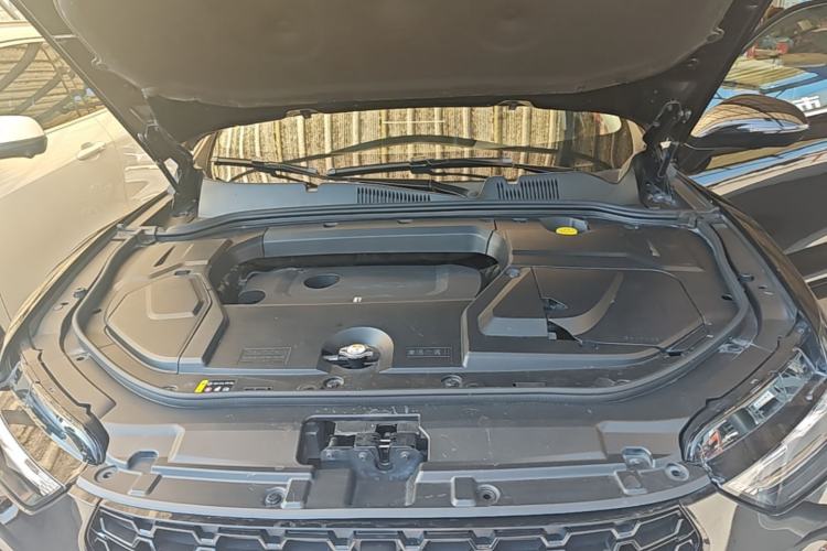 Used Wey VV5 2019 Upgraded Model 2.0T Two-Wheel Drive Ultra-Luxury Version China V Standard Engine Bay