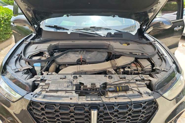 Used Wey VV5 2019 1.5T Two-Wheel Drive Color Pioneer Engine Bay
