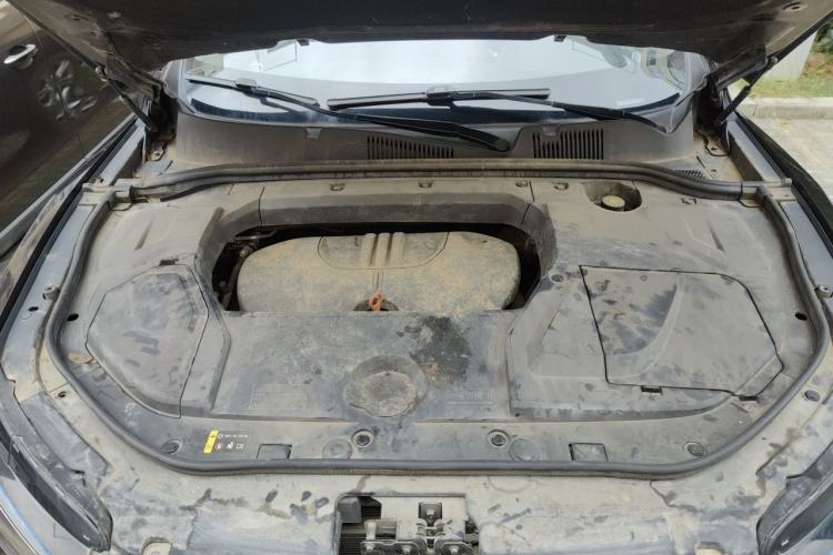 Used Wey VV5 2019 1.5T Two-Wheel Drive Color Pioneer Engine Bay