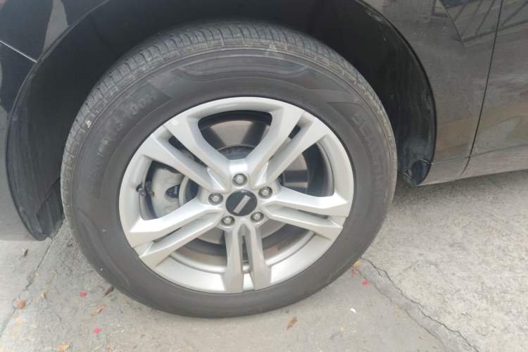 Used Wey VV5 2019 1.5T Two-Wheel Drive Smart Pioneer Exterior 4