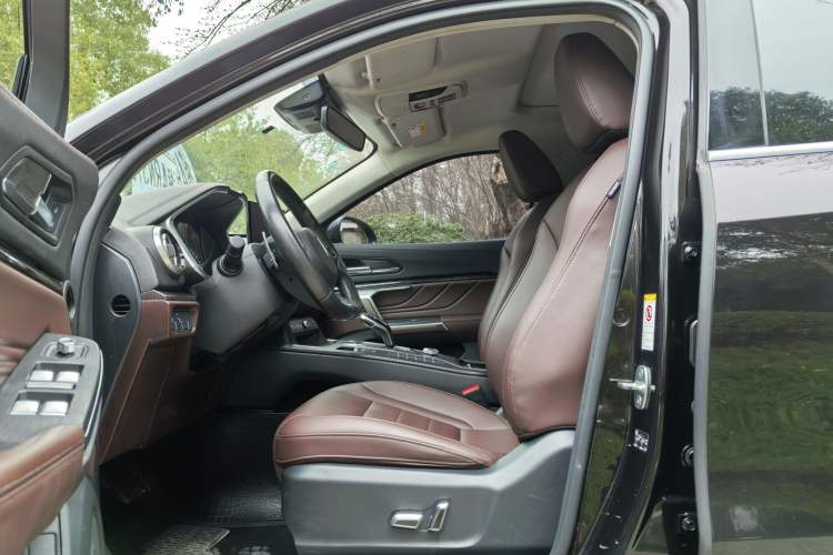 Used Wey VV5 2019 1.5T Two-Wheel Drive Color Pioneer Exterior 7