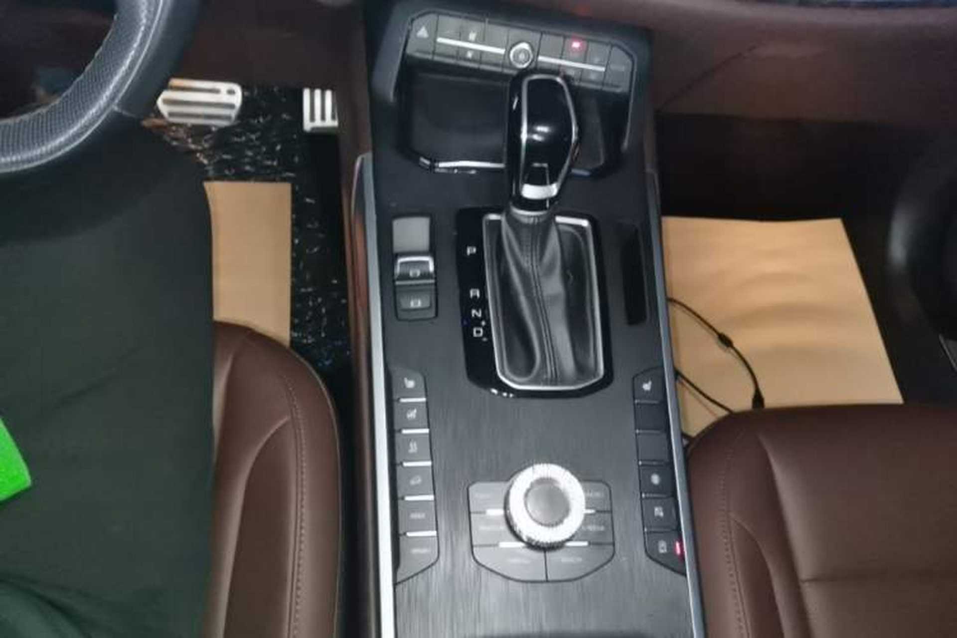Used Wey VV5 2019 Upgraded Model 2.0T Two-Wheel Drive Ultra-Luxury Version China V Standard Gear Lever