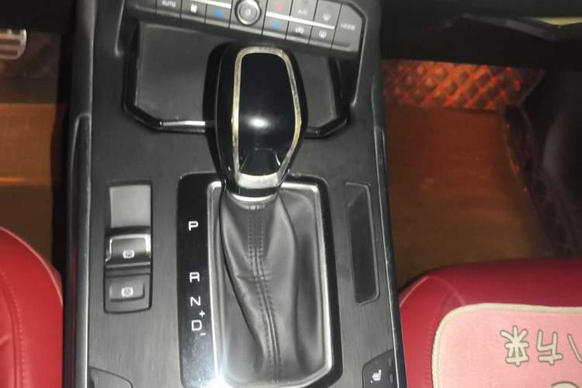 Used Wey VV5 2019 Upgraded Model 2.0T Two-Wheel Drive Ultra-Luxury Version China V Standard Gear Lever