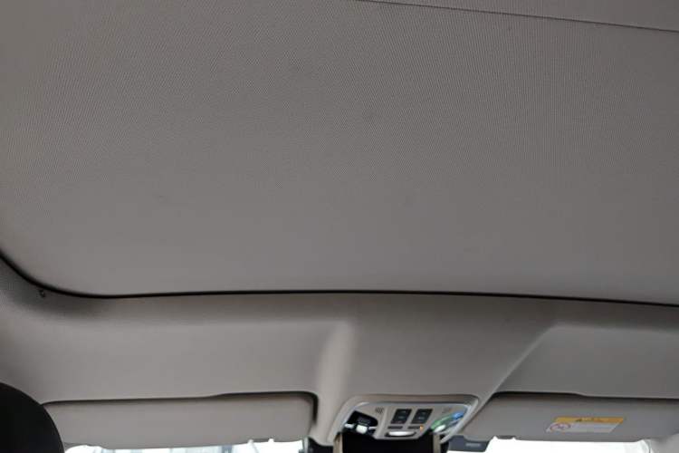 Used Wey VV5 2019 Upgraded Model 2.0T Two-Wheel Drive Ultra-Luxury Version China V Standard Headliner