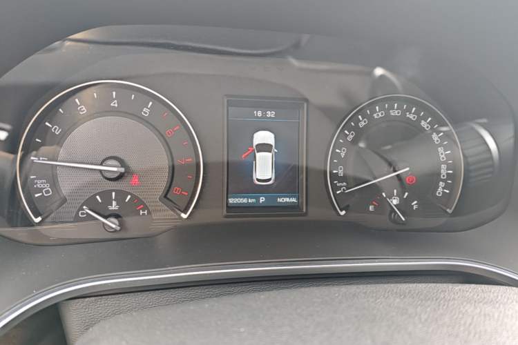 Used Wey VV5 2019 Upgraded Model 2.0T Two-Wheel Drive Ultra-Luxury Version China V Standard Instrument Cluster