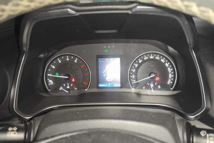 Used Wey VV5 2019 Upgraded Model 2.0T Two-Wheel Drive Ultra-Luxury Version China V Standard Instrument Cluster