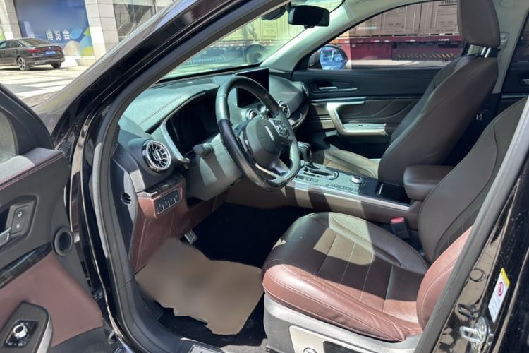 Used Wey VV5 2019 Upgraded Model 2.0T Two-Wheel Drive Flagship Version China V Standard Interior 1