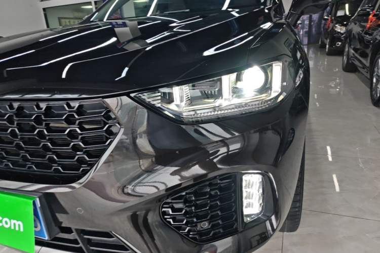 Used Wey VV5 2019 Upgraded Model 2.0T Two-Wheel Drive Ultra-Luxury Version China V Standard Left Front Headlight