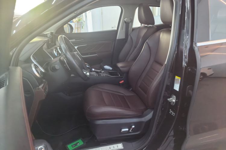 Used Wey VV5 2019 1.5T Two-Wheel Drive Color Pioneer Left Front Seat