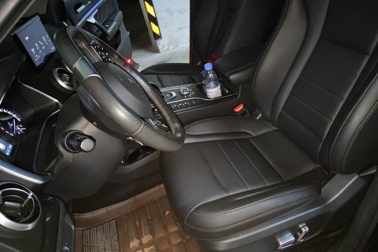 Used Wey VV5 2019 1.5T Two-Wheel Drive Color Pioneer Left Front Seat