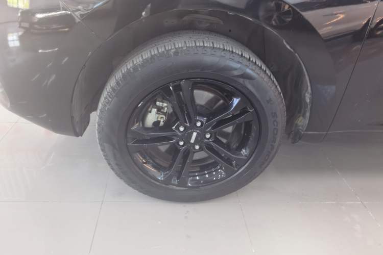 Used Wey VV5 2019 1.5T Two-Wheel Drive Color Pioneer Left Front Wheel Hub