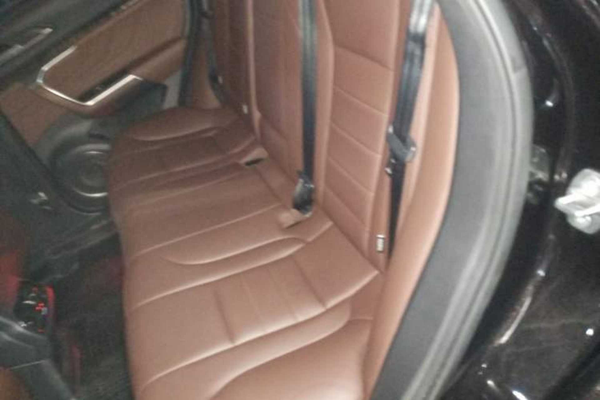 Used Wey VV5 2019 1.5T Two-Wheel Drive Color Pioneer Left Rear Seat
