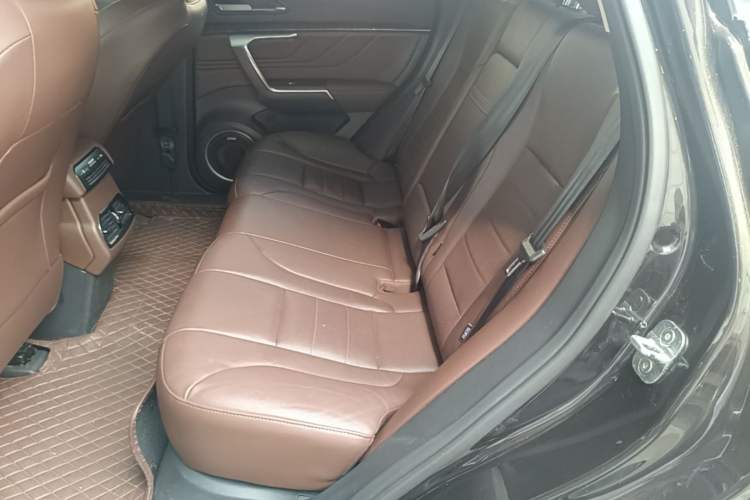 Used Wey VV5 2019 Upgraded Model 2.0T Two-Wheel Drive Flagship Version China V Standard Left Rear Seat