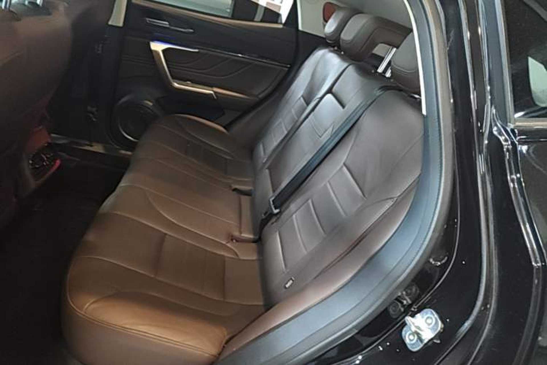 Used Wey VV5 2019 Upgraded Model 2.0T Two-Wheel Drive Flagship Version China V Standard Left Rear Seat