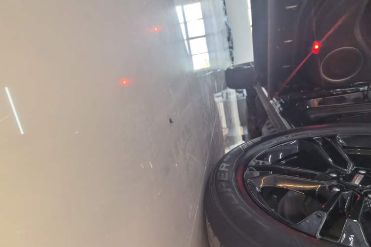 Used Wey VV5 2019 1.5T Two-Wheel Drive Color Pioneer Left Side Sill