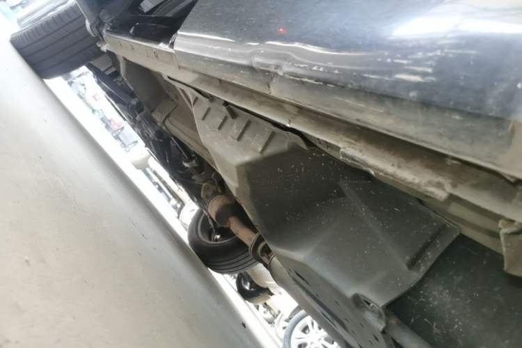 Used Wey VV5 2019 Upgraded Model 2.0T Two-Wheel Drive Ultra-Luxury Version China V Standard Left Side Sill