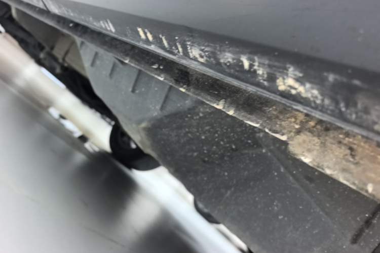 Used Wey VV5 2019 2.0T Two-Wheel-Drive Ultimate Edition Left Side Sill