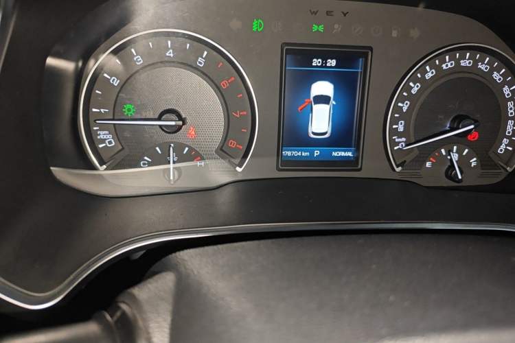 Used Wey VV5 2019 Upgraded Model 2.0T Two-Wheel Drive Ultra-Luxury Version China VI Standard Odometer Close Up