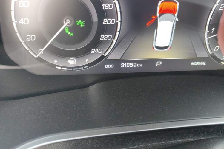 Used Wey VV5 2019 Upgraded Model 2.0T Two-Wheel Drive Flagship Version China V Standard Odometer Close Up