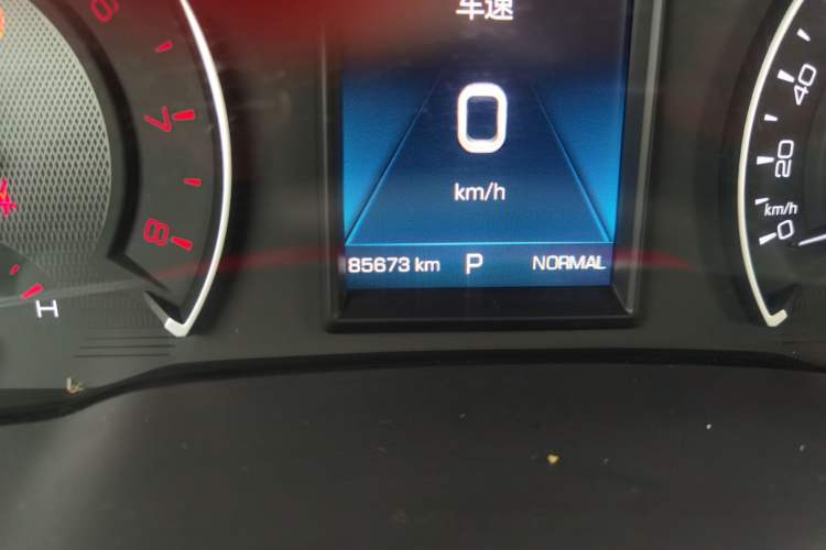 Used Wey VV5 2019 Upgraded Model 2.0T Two-Wheel Drive Ultra-Luxury Version China VI Standard Odometer Close Up