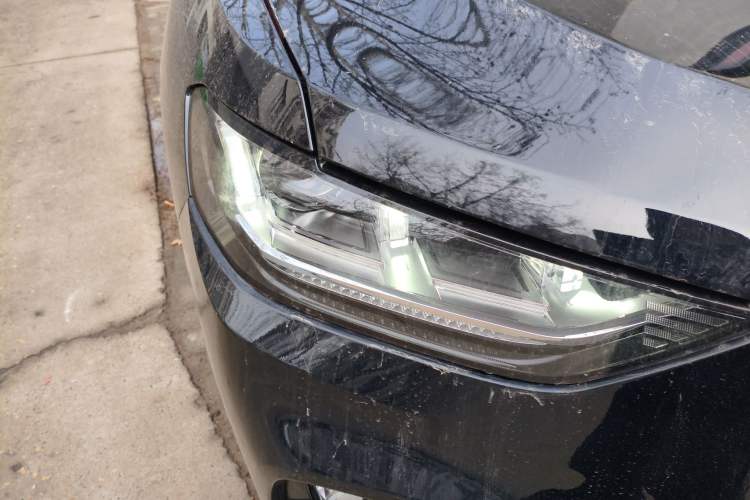 Used Wey VV5 2019 1.5T Two-Wheel Drive Smart Pioneer Right Front Headlight