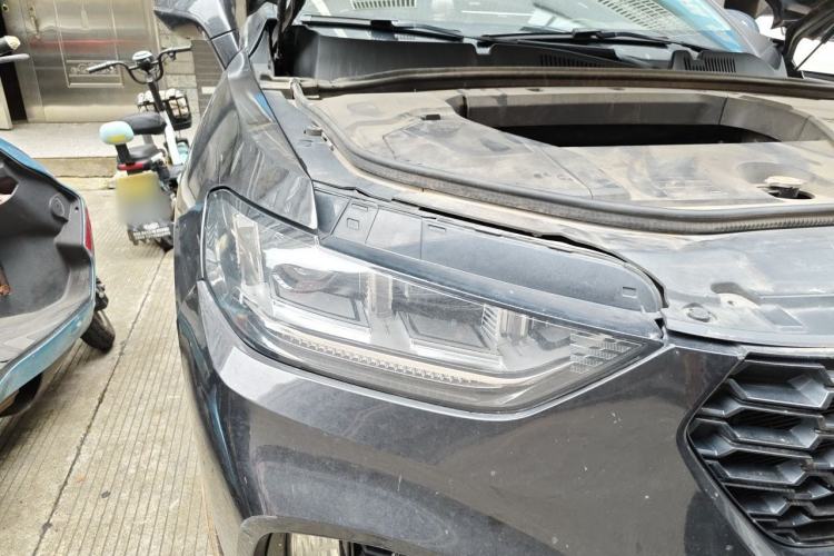 Used Wey VV5 2019 Upgraded Model 2.0T Two-Wheel Drive Ultra-Luxury Version China VI Standard Right Front Headlight